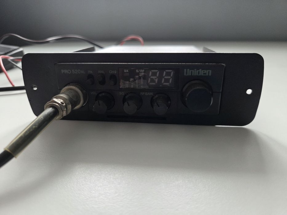 CB  radio Uniden