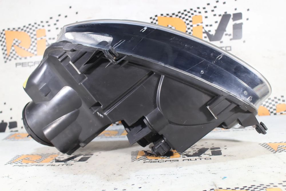 Ótica / farol direita VOLKSWAGEN Golf V (1K1)