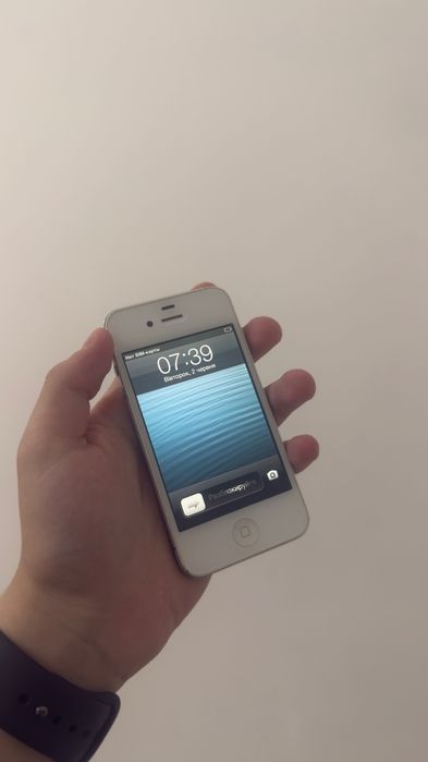 iPhone 4S | 32 GB | iOS 6