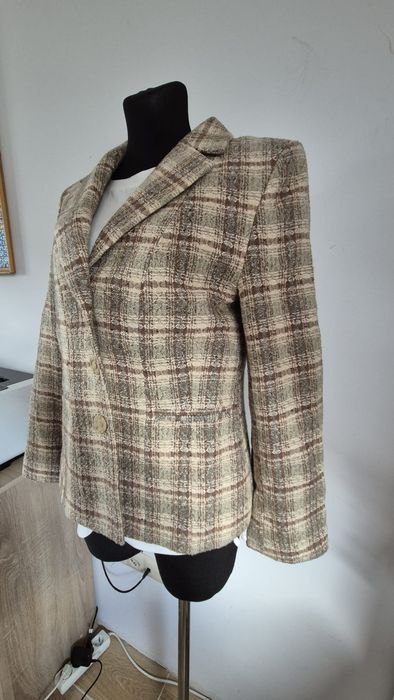 Elegancka brązowa marynarka w kratę