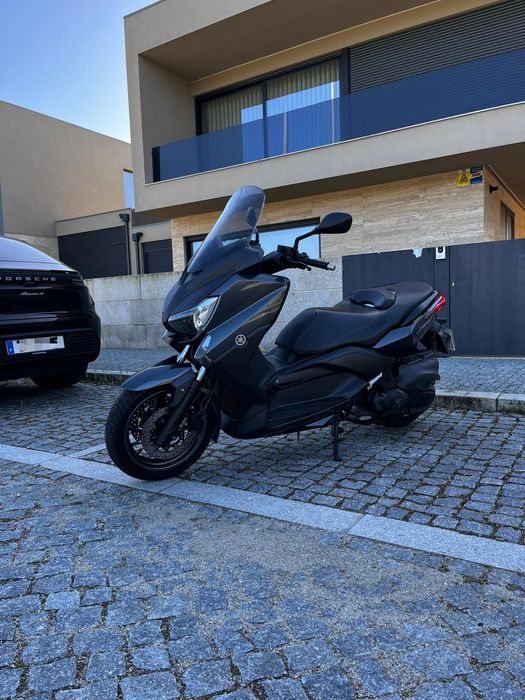 Yamaha X-Max 400