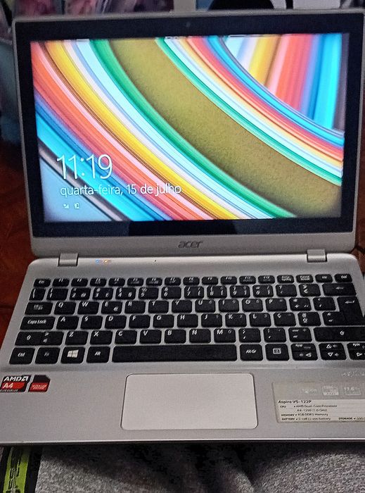 Lote 2 Portáteis Acer (Como Novos) – Ecrã Touch + Ecrã Ultra-Slim CineCrystal + Office Instalado