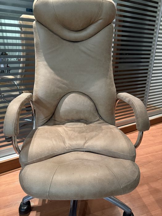 Продается кресло офисное