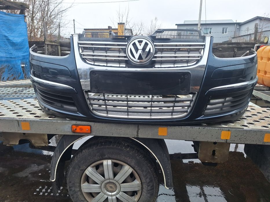 Бампер volkswagen golf 5 з омивачами