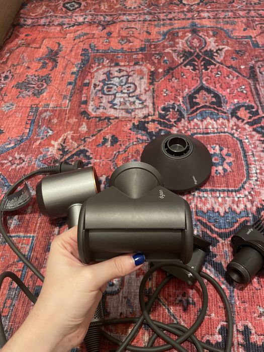 Secador DYSON modelo hd07