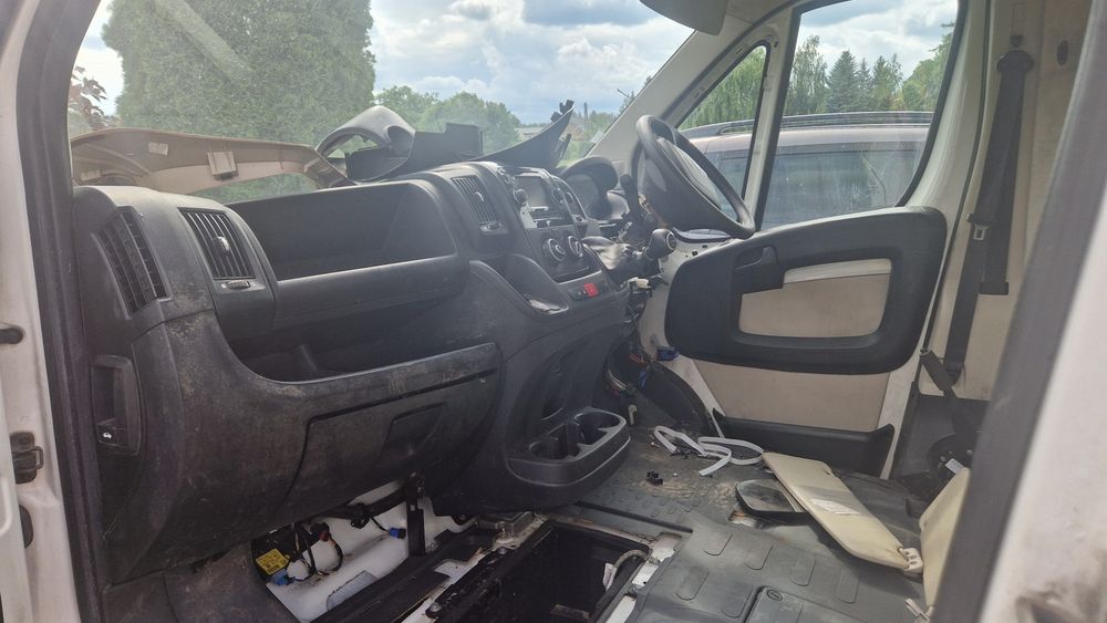 Peugeot Boxer L2H2 2017 2.0 bluehdi uszkodzony
