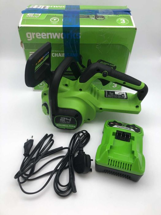 Akumulatorowa pilarka łańcuchowa Greenworks 24V USZKODZONA