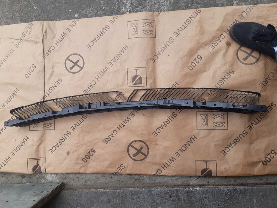 Направляющая крепление усилитель бампера зад Тигуан 18- Tiguan кранште