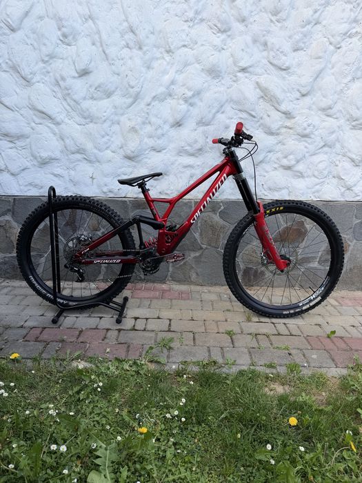 Specialized Demo Race M5 FSR Mullet Trek Session Yt Tues Scott Gambler Canyon Cender Commencal Suprume Santa Cruz v10 Pivot Mondraker Summum Carbon