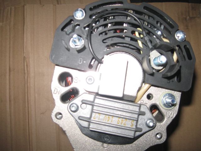 Alternator URSUS 8014H, 9014H, 10014H Hattat 11.204.029