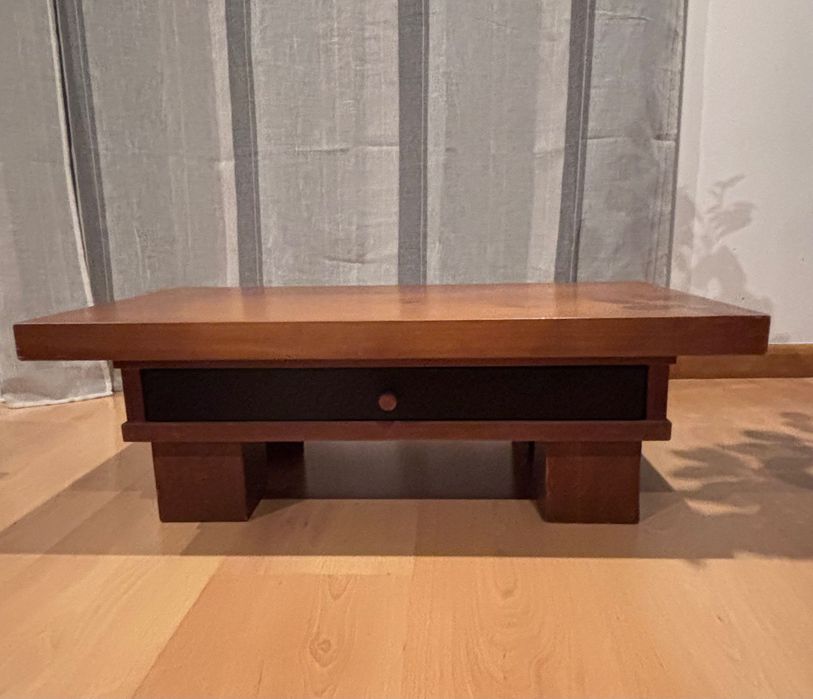 Cama de casal em cerejeira