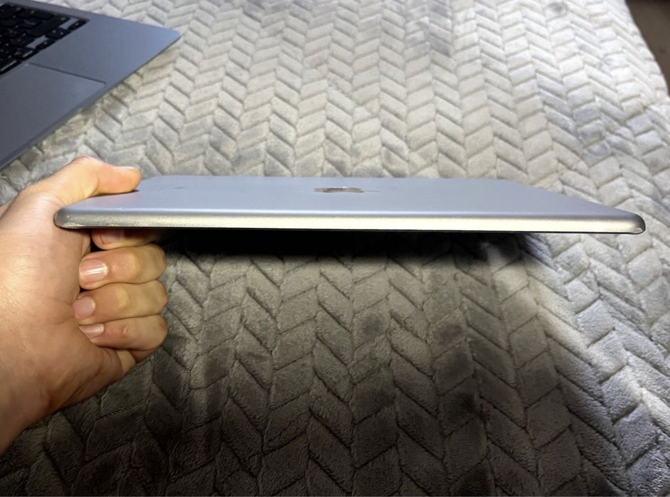 Apple Ipad 9.7” 32 GB WIFI