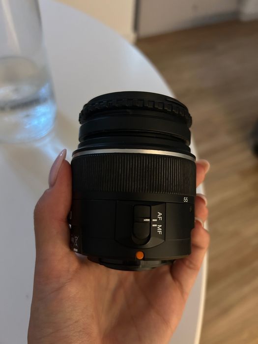 Sony 18-55mm f/3.5-5.6 OSS
