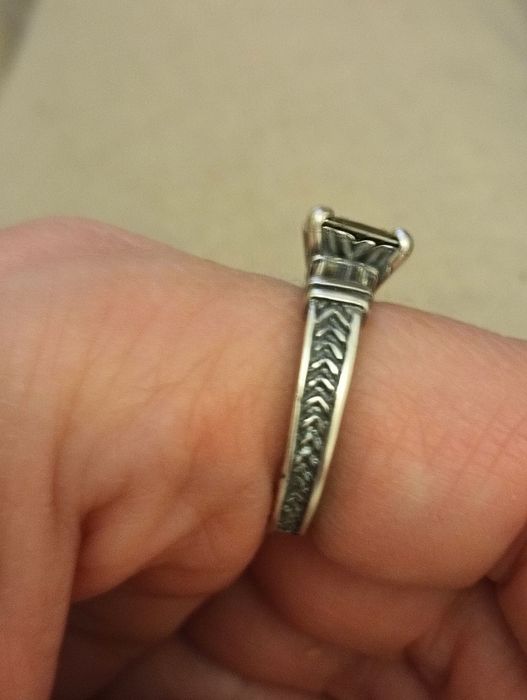 Pierścionek ze srebra 925