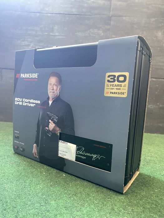 Aparafusadora  Parkside Performance - Ediçao limitada com assinatura de Armold Schwarzenegger