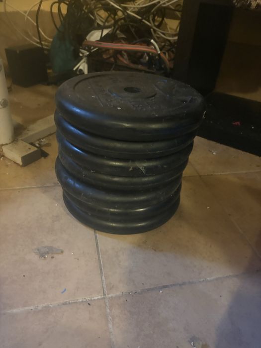 Zestaw do ćwiczeń – ławka + 2 gryfy + obciążenia