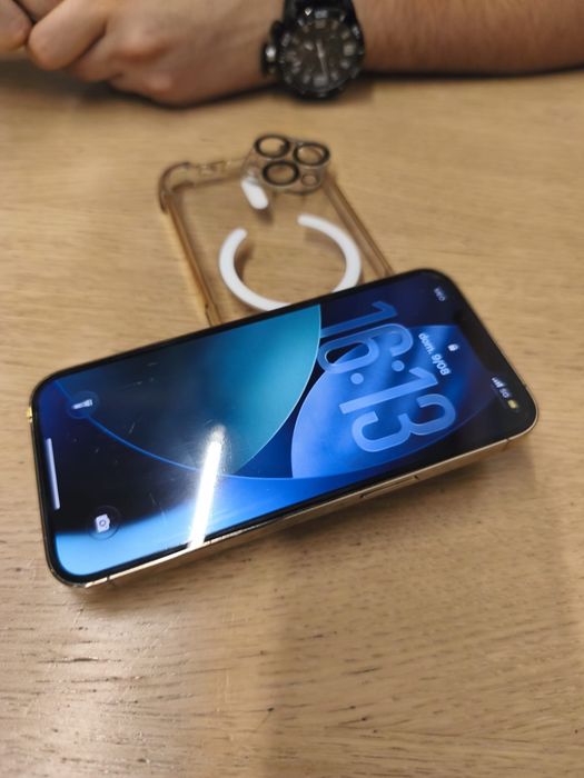 iPhone 13 Pro 128GB Dourado – Excelente Estado – Sem Riscos