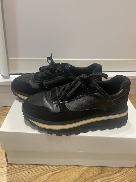 Кросівки шкіряні