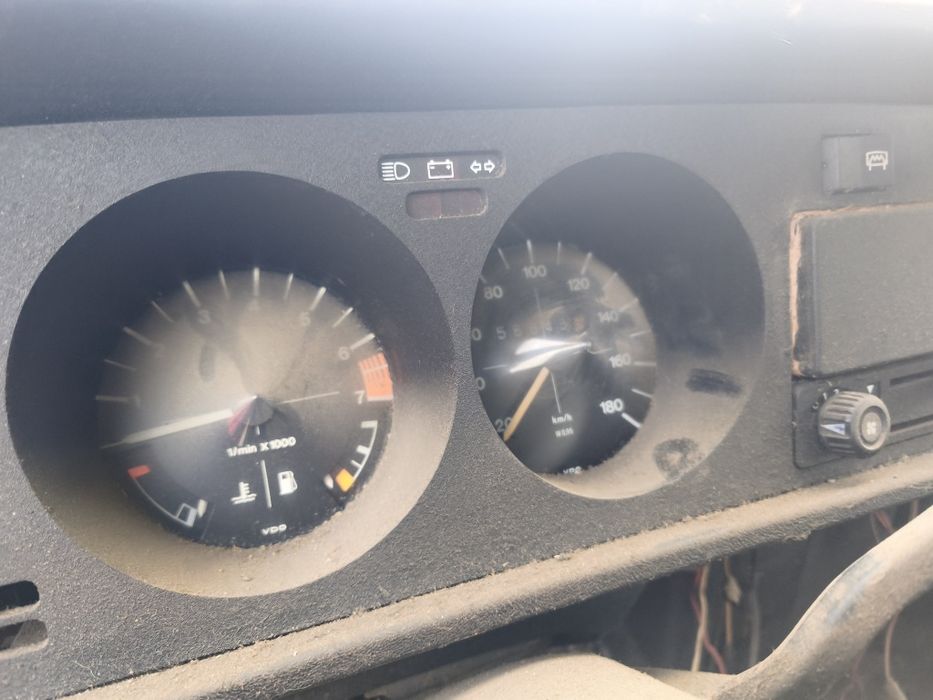 VW golf 1 1978 1.6 krótki Vin wąska lampa