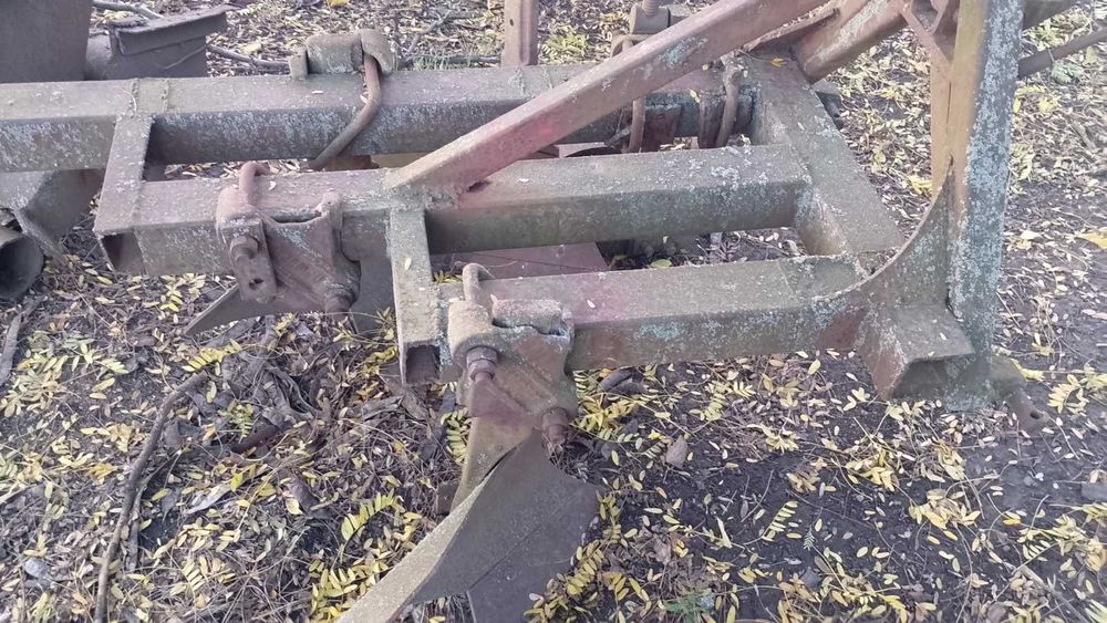 Продам новий саморобний 3 корпусний плуг