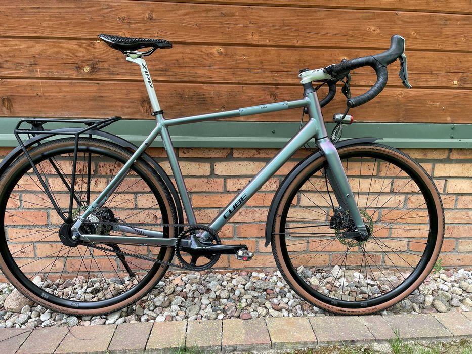 Cube Hyde Race Shimano Alfine 11 Di2 pasek