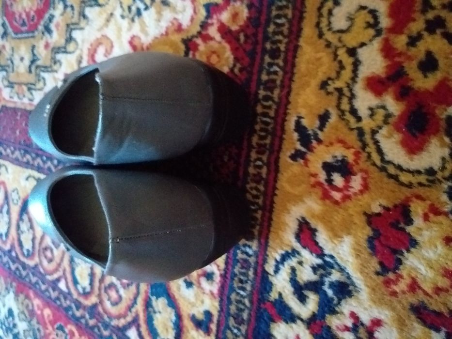 Buty na koturnie