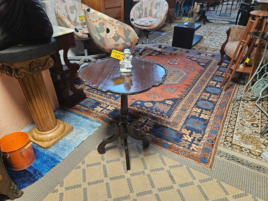 Wooden Coffee Table - Excellent Overall Condition