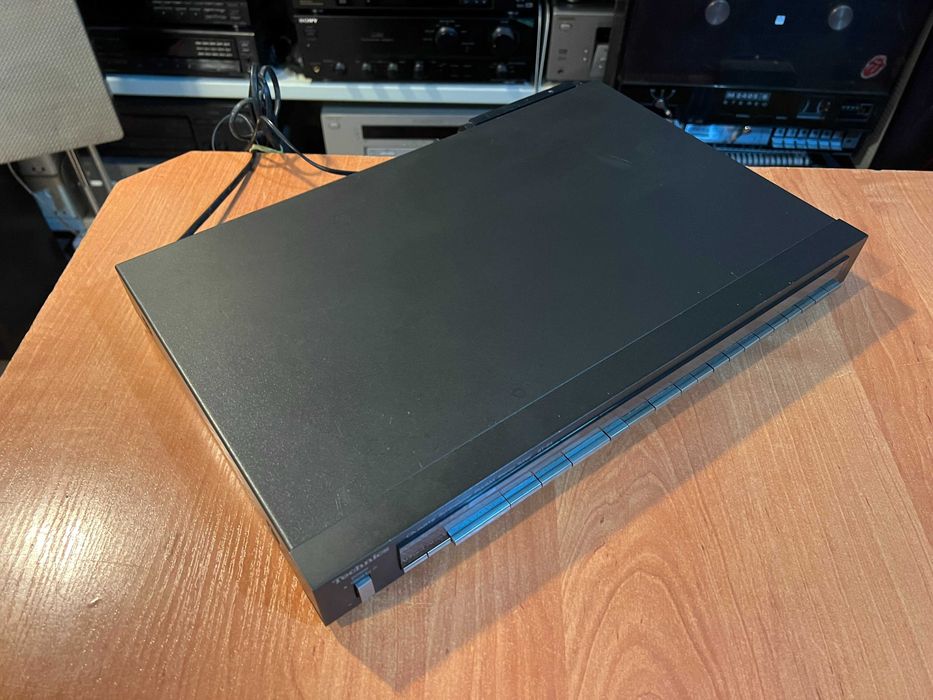 Tuner radiowy Technics ST-S4 Audio Room