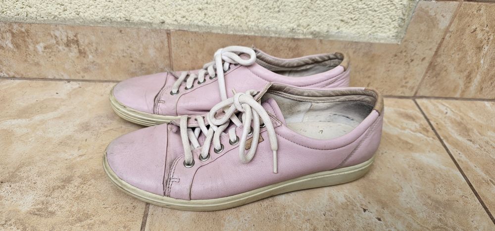 Damskie buty skórzane ECCO rozmiar 40 wkładka 25,5cm używane