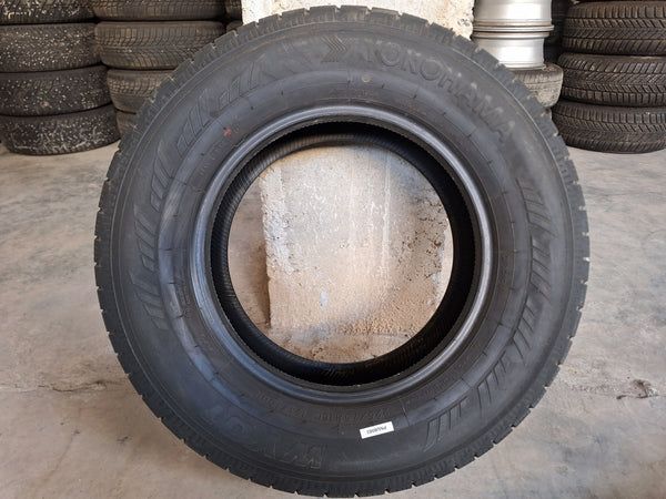 Pneu Yokohama WY01 225/75 R16