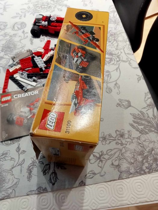 LEGO 31100 samochód sportowy