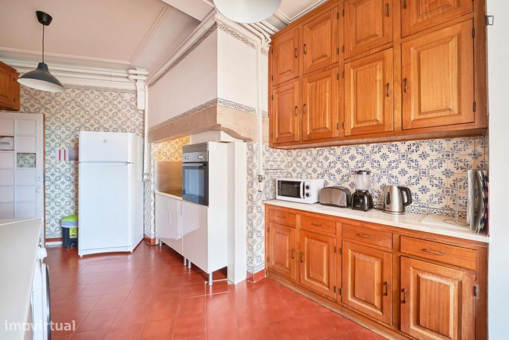 Quarto - localizado em Marquês de Pombal Lisbon