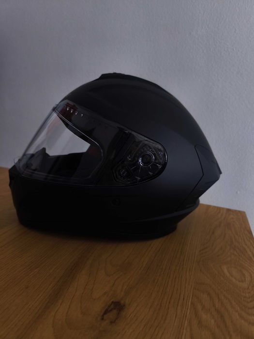Capacete Integral O'ZONE Wind (Preto Mate) – TAMANHO XL – Como Novo! Já homologado com a nova norma ECE R22-06.