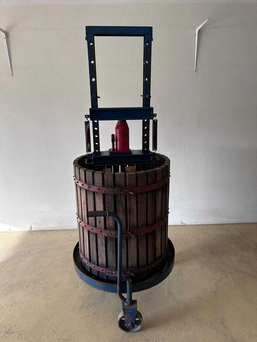 prensa hidráulica manual ideal para produção de vinho artesanal