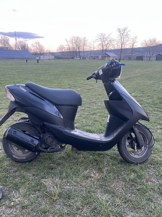 Скутер Suzuki lets 2 new