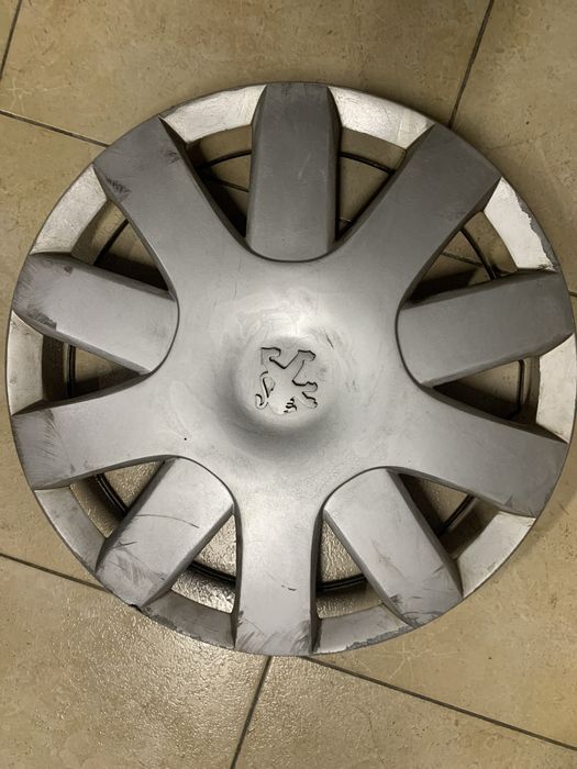 Tampao original peugeot 107