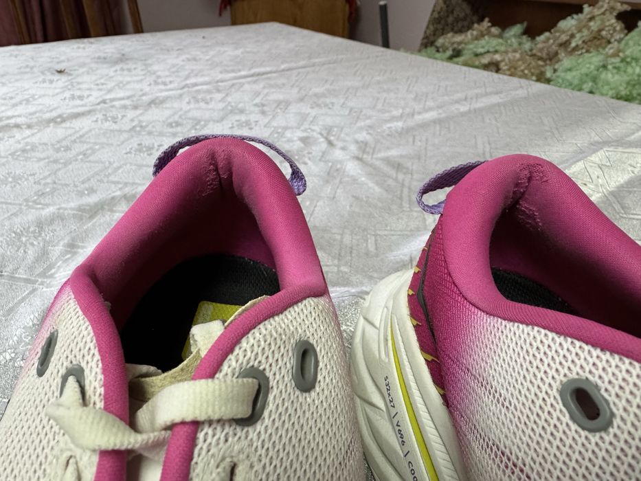 Кросівки Hoka bondi X 39 розмір (26 см)