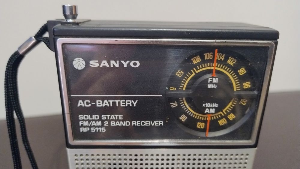 Rádio Sanyo RP5115