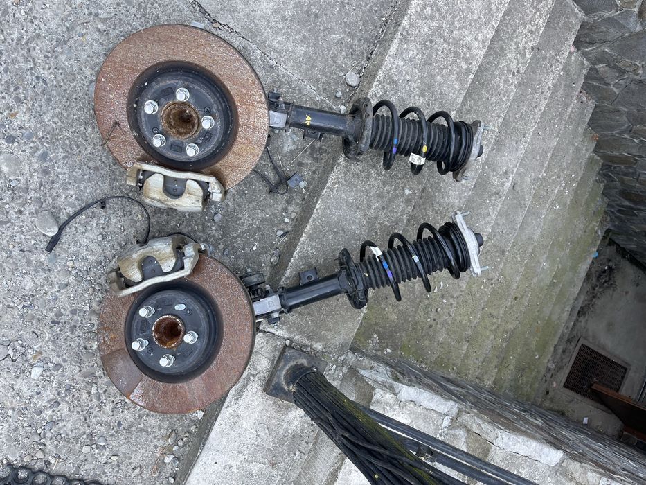 Підрамник, речаги, амортизатори до Hyundai Ionic 5