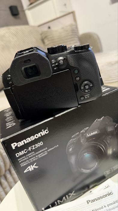 Panasonic Lumix FZ300 aparat 4K