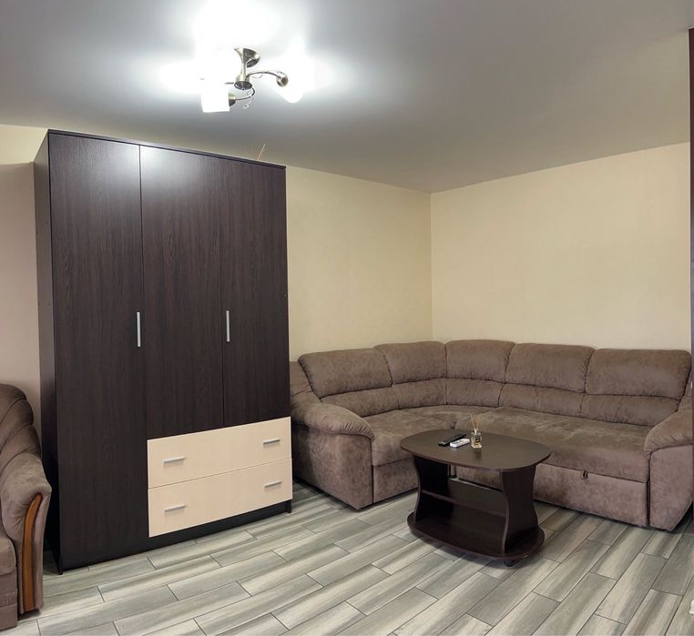 2км кв. Центр. Авто. Жд вокзали . 1200 за добу.