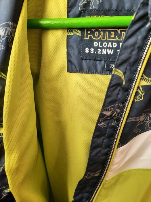 Вітровка на зріст 122