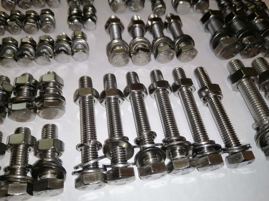 Комплект болтов к мотоциклу ИЖ ПЛАНЕТА 5/ЮПИТЕР 5 НЕРЖАВЕЙКА.