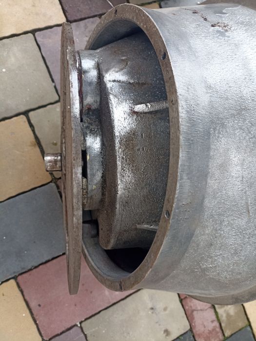 Продам редуктор до тестоміса б/у в доброму стані.