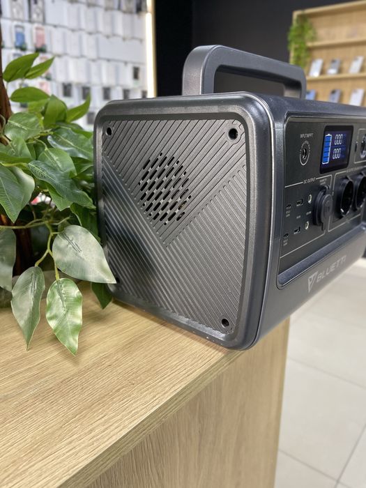 Станція Bluetti EB 70