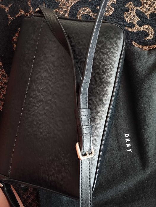 Сумка DKNY саф'янова шкіра