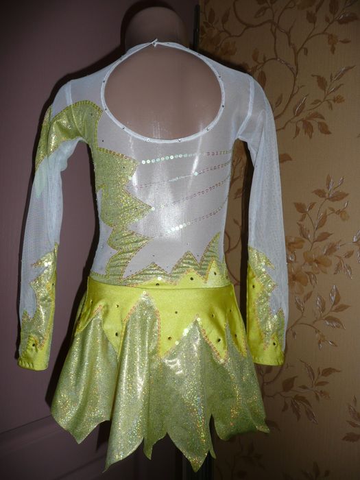 Платье для фигурного катания и гимнастики