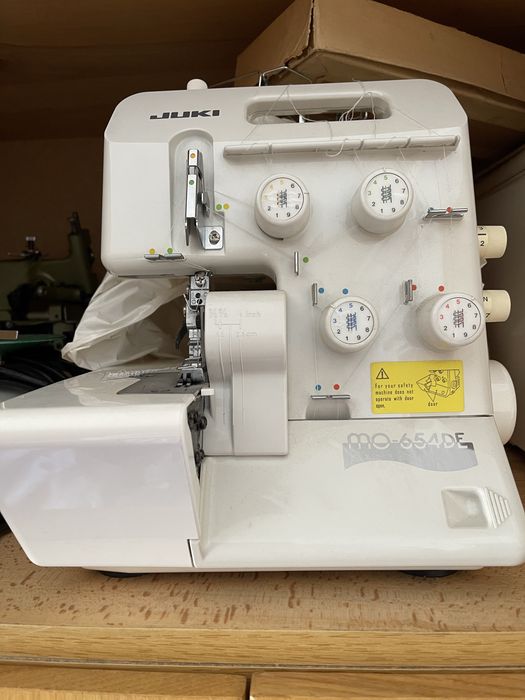 Оверлок juki mo 654de