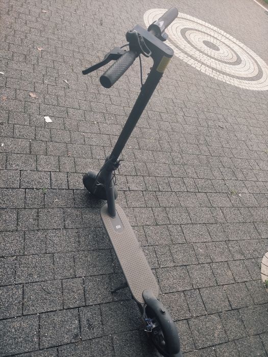 Hulajnoga elektryczna Xiomi Mi Scooter 3