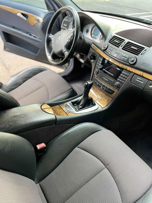 Mercedes Benz E220 2024